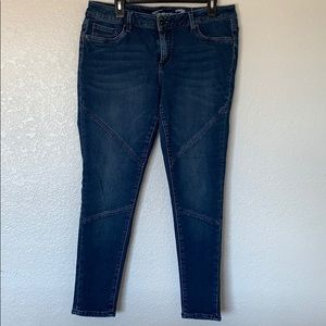 Seven7 Legging Style Skinny Jeans